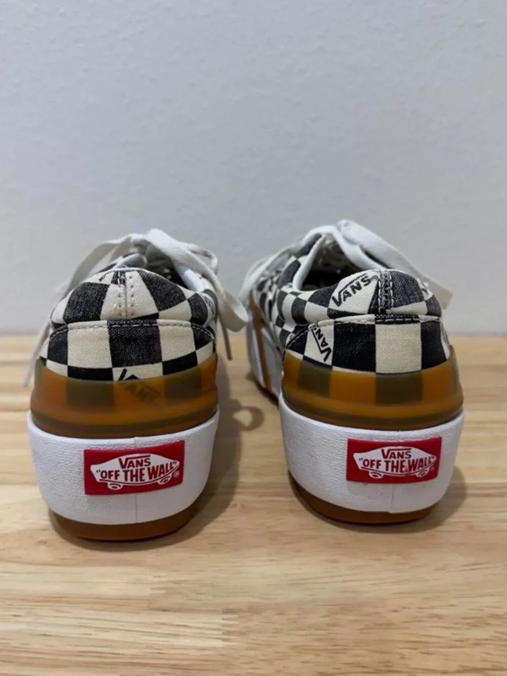 VANS Era Stacked Checkerboard Platform Sneakers 🖤🤍